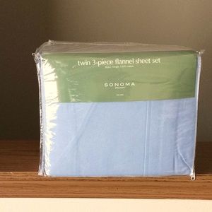 Twin flannel sheet set